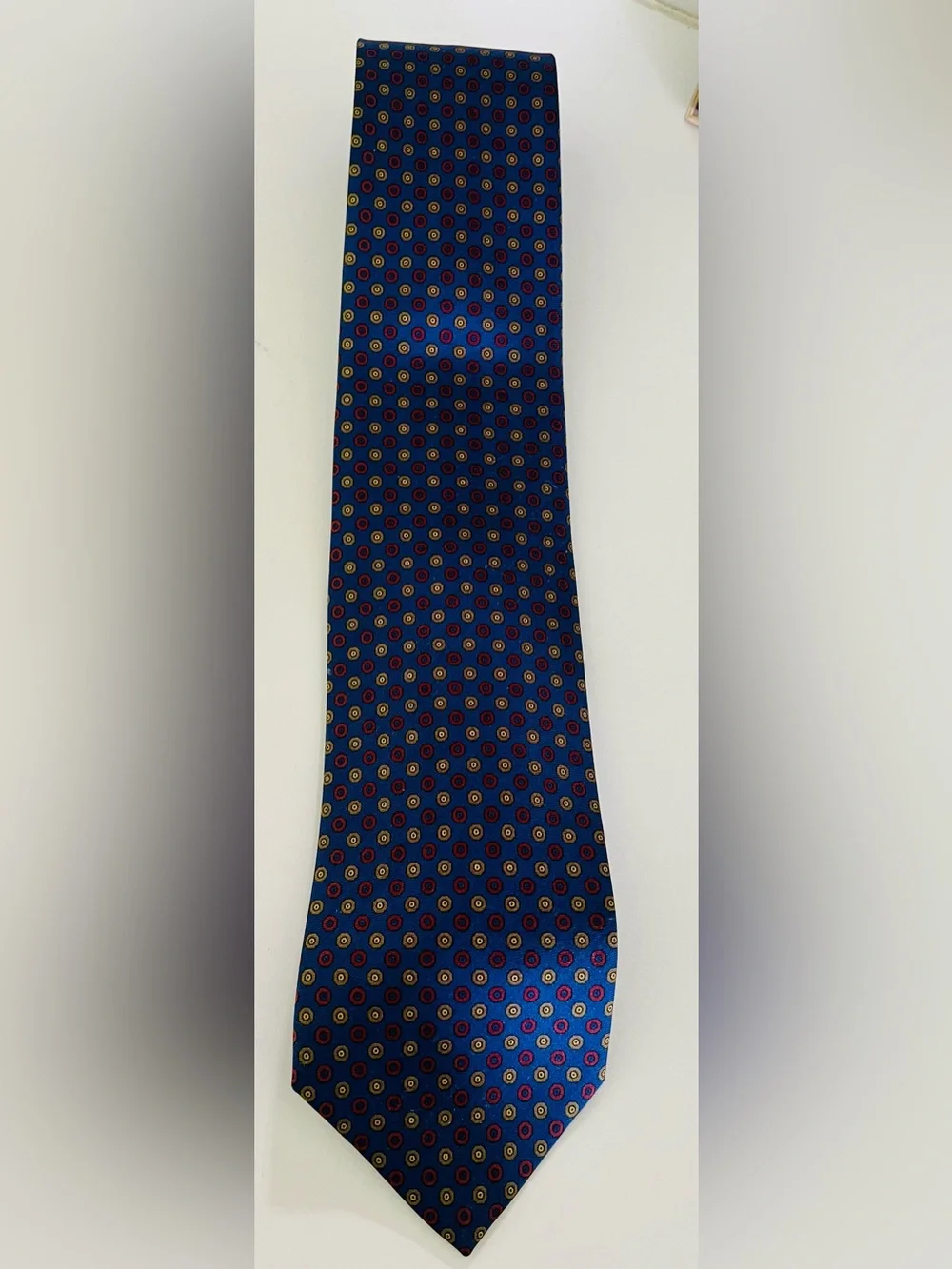 Elegant John Comfort London England 100% Silk Men,s Necktie, Blue, Red, Golden